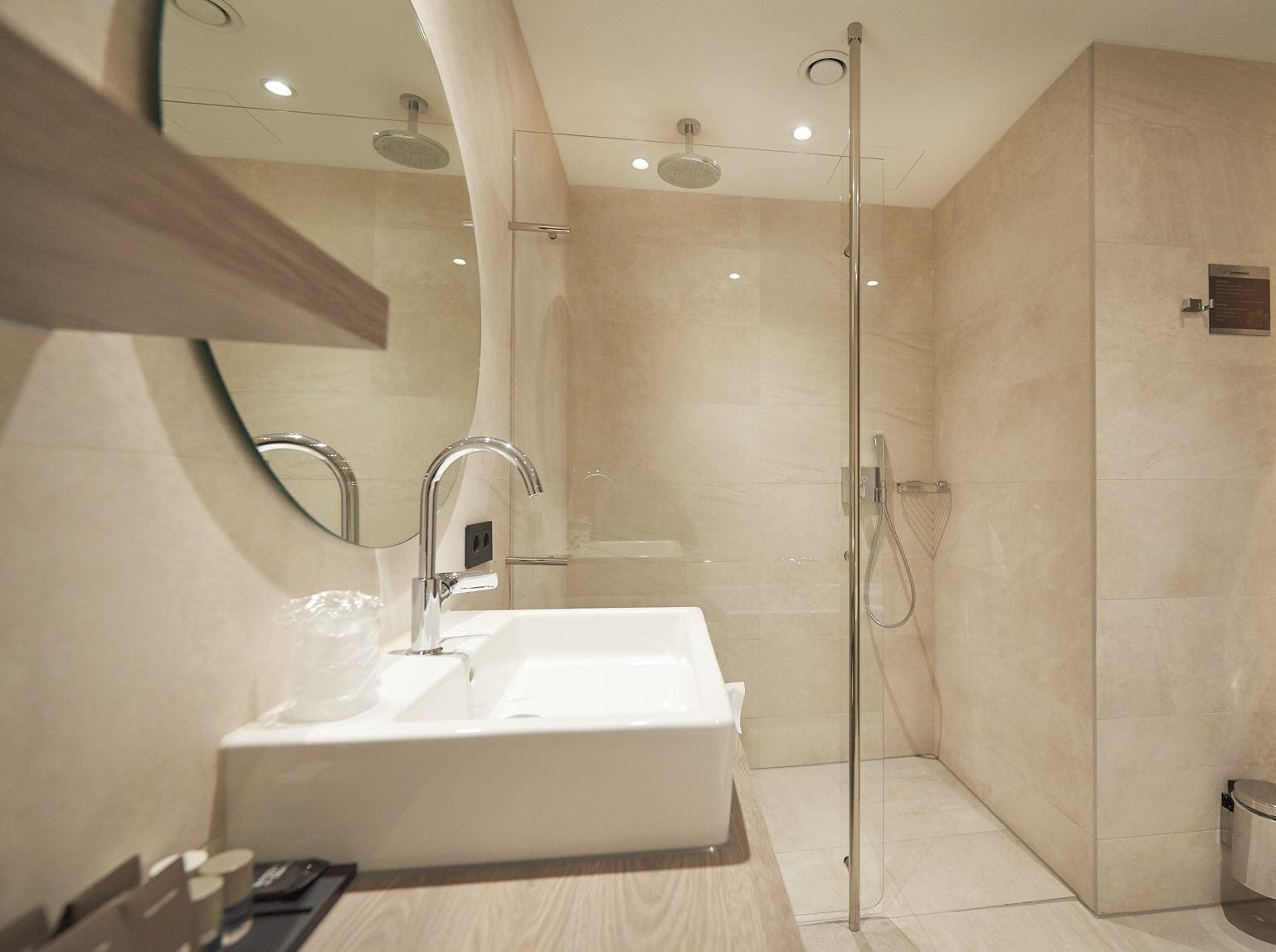 Van Der Valk Hotel Leeuwarden Ngoại thất bức ảnh
